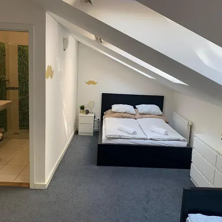 Little Tom Apartments Prag Exterior foto