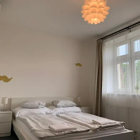 Little Tom Apartments Prag Exterior foto