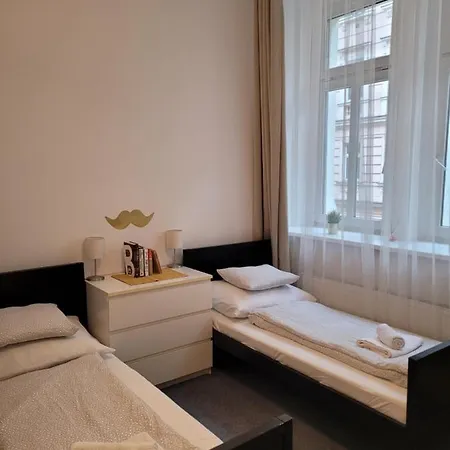 Little Tom Apartments Prag Exterior foto