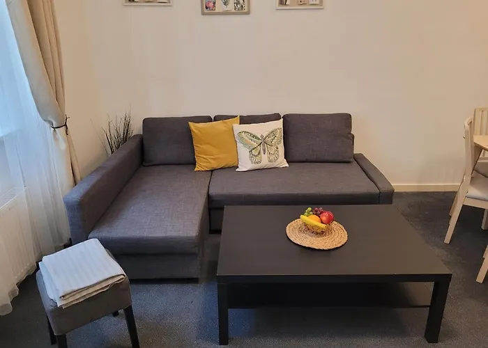 Little Tom Apartments