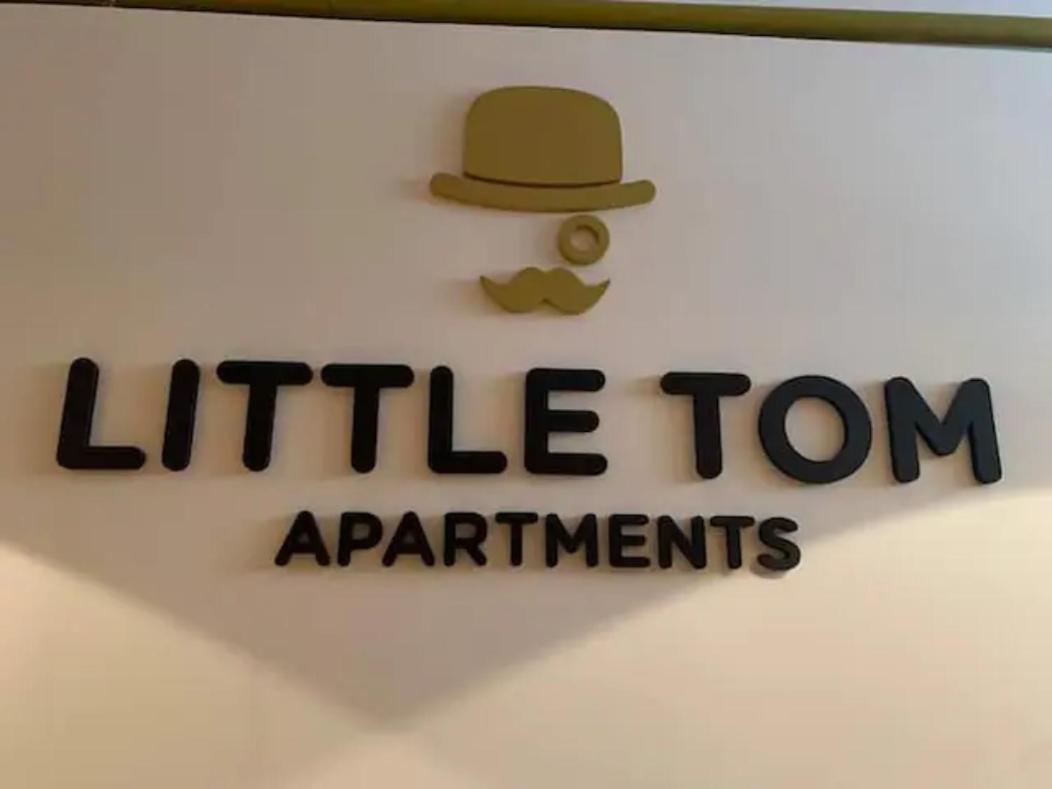 Little Tom Prague